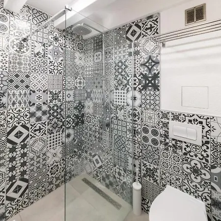 Casa Karina * Βις