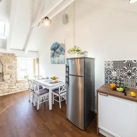 Casa Karina Feriehus Vis