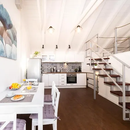 Casa Karina Feriehus *